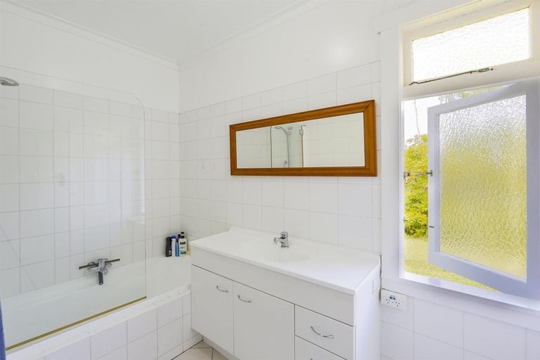 Photo of property in 617 Whakapirau Road, Whakapirau, Maungaturoto, 0583