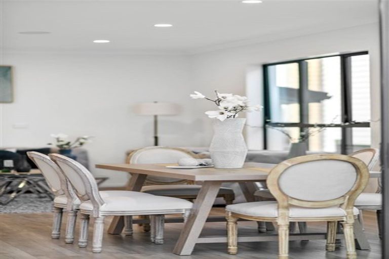 Photo of property in 8 Aklander Rise, Flat Bush, Auckland, 2019