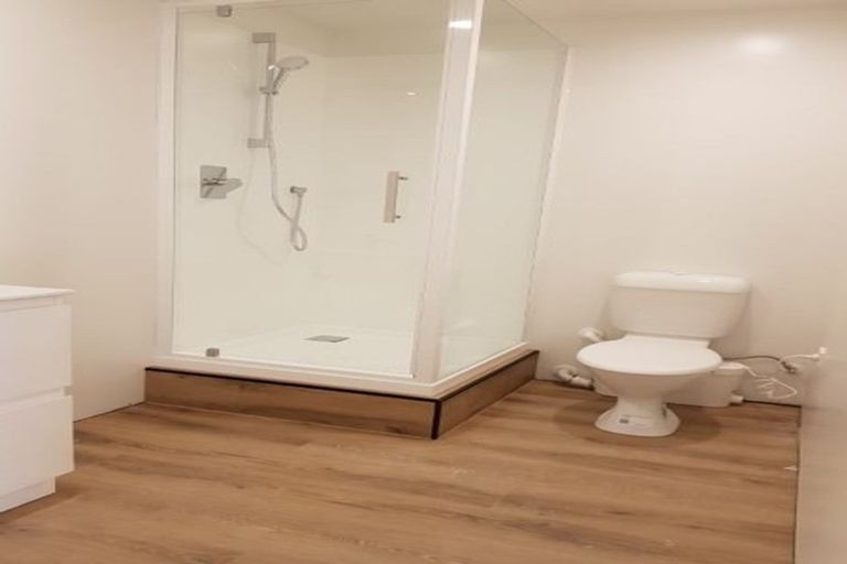 Photo of property in 907 Beach Road, Waiake, Auckland, 0630