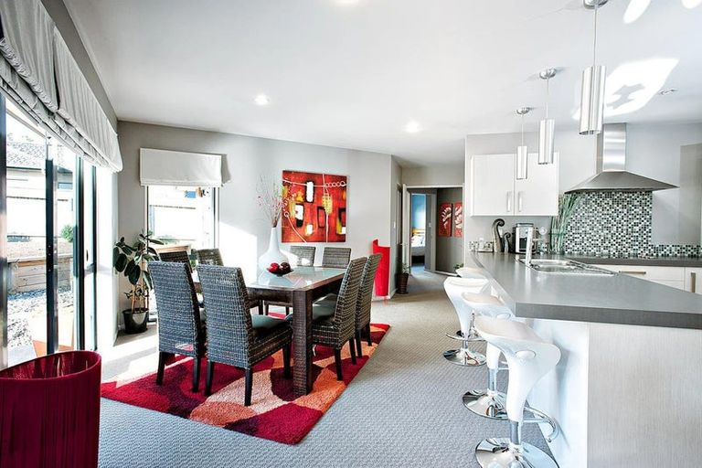 Photo of property in 1 Routeburn Avenue, Aotea, Porirua, 5024