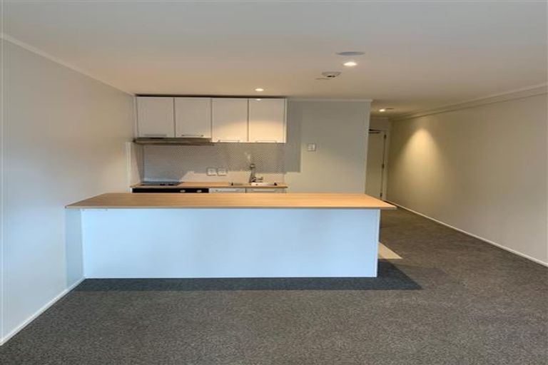 Photo of property in 27a/30 Westward Ho, Glen Eden, Auckland, 0602