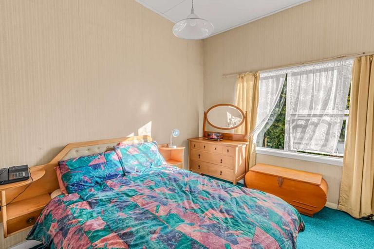 Photo of property in 17 Gorge Road, Clinton, 9534