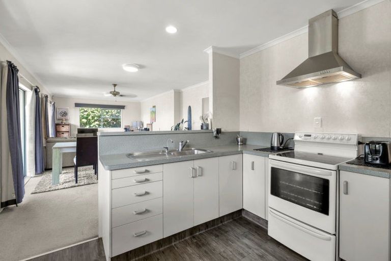 Photo of property in 12 Belray Place, Papamoa Beach, Papamoa, 3118