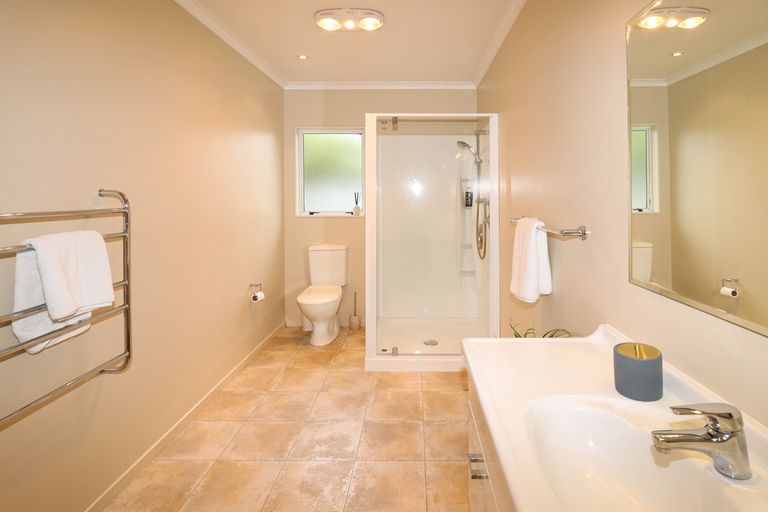 Photo of property in 28 Deller Drive, Carterton, 5713