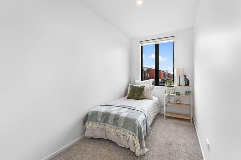 Photo of property in 19 Raukohekohe Road, Wiri, Auckland, 2104