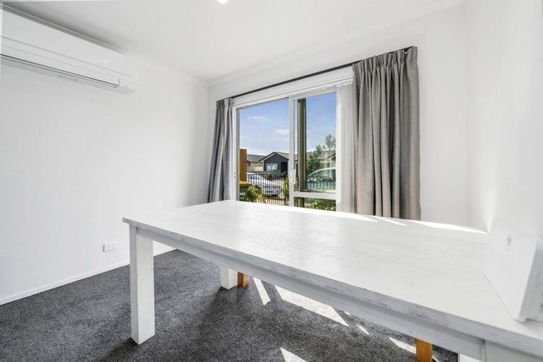 Photo of property in 18 Kutukutu Street, Takanini, 2112
