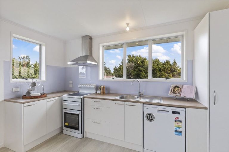 Photo of property in 19 Rangitake Drive, Spotswood, New Plymouth, 4310