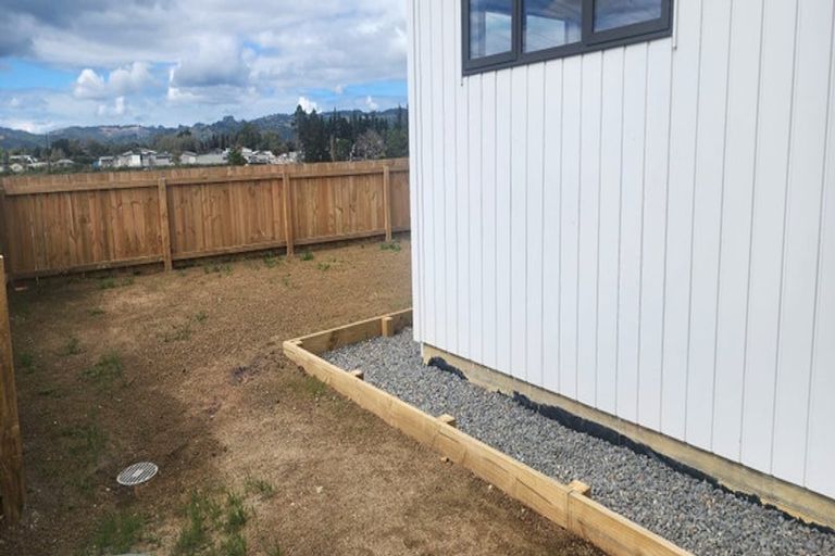 Photo of property in 25 Kapeta Lane, Karaka, 2113