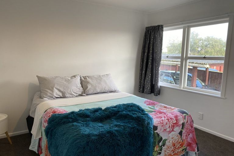 Photo of property in 4 Keats Place, Blockhouse Bay, Auckland, 0600