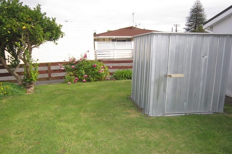 Photo of property in 38 Te Rauparaha Street, Otaki, 5512