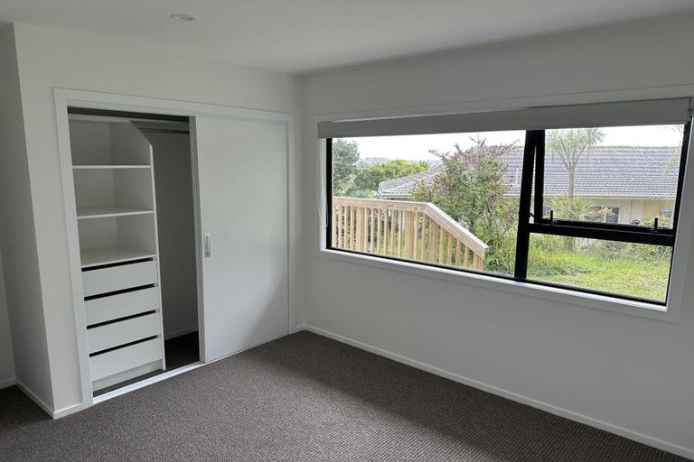 Photo of property in 2/20a Chivalry Road, Glenfield, Auckland, 0629