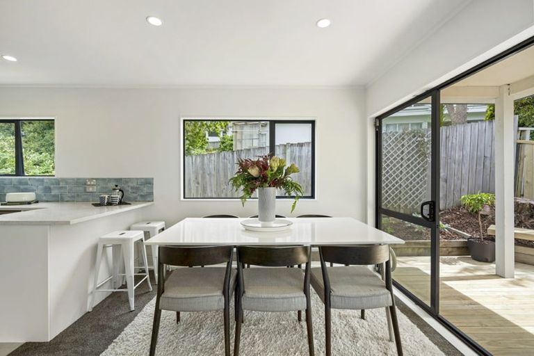 Photo of property in 2/26 Blenheim Street, Glenfield, Auckland, 0629