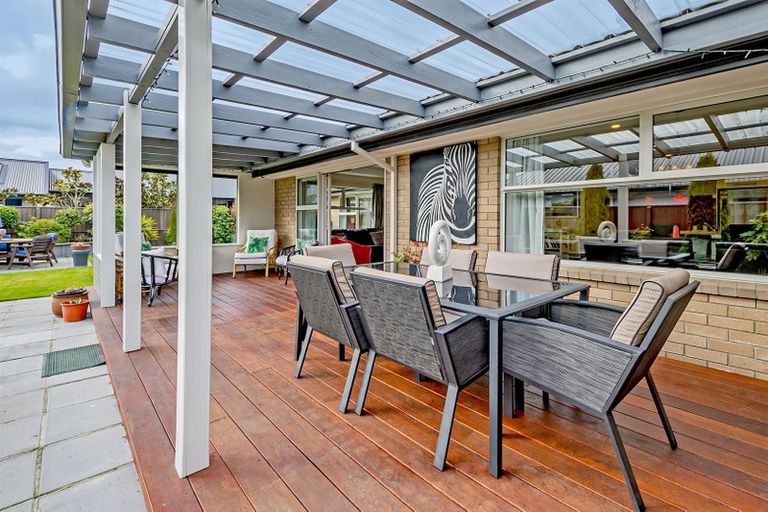 Photo of property in 24 Cairnbrae Drive, Prebbleton, 7604