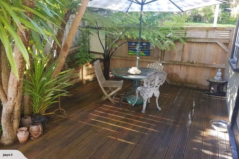 Photo of property in 84 Tarewa Road, Morningside, Whangarei, 0110
