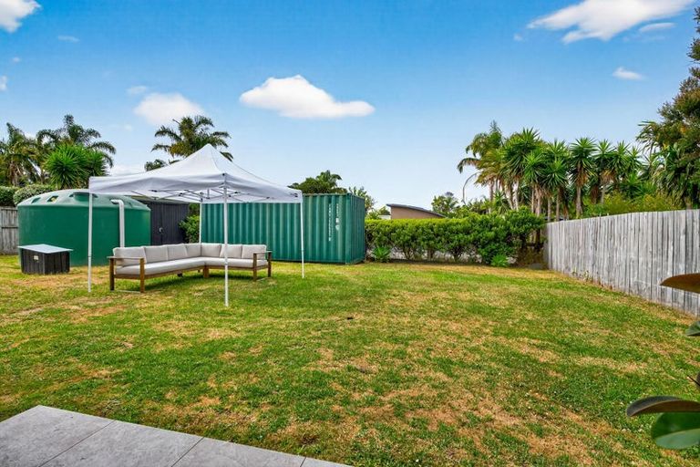 Photo of property in 48 Seabreeze Road, Mangawhai Heads, Mangawhai, 0505