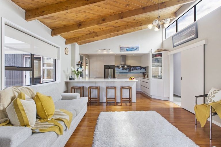 Photo of property in 8 Hamish Place, Sunnyhills, Auckland, 2010