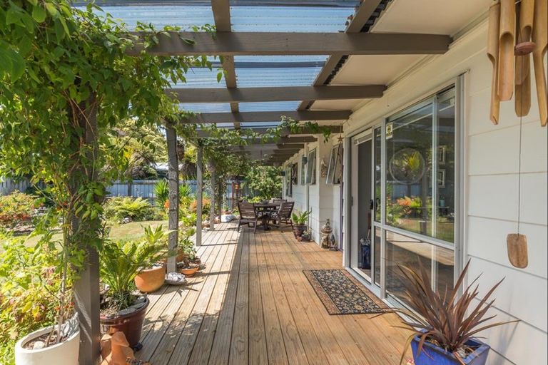 Photo of property in 645 Queen Street East, Levin, 5510