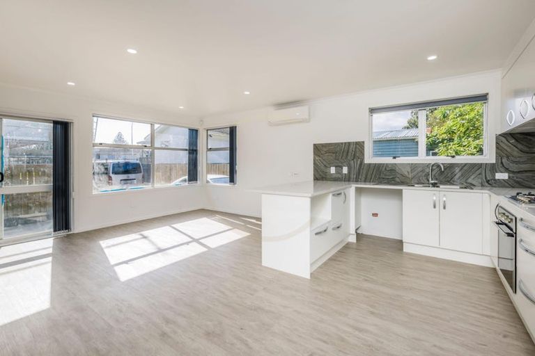 Photo of property in 104c Wordsworth Road, Manurewa, Auckland, 2102