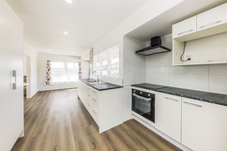 Photo of property in 65 Christmas Road, Manurewa, Auckland, 2102