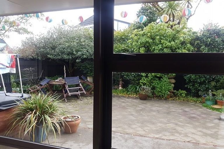 Photo of property in 77a Waterloo Crescent, Hokowhitu, Palmerston North, 4410