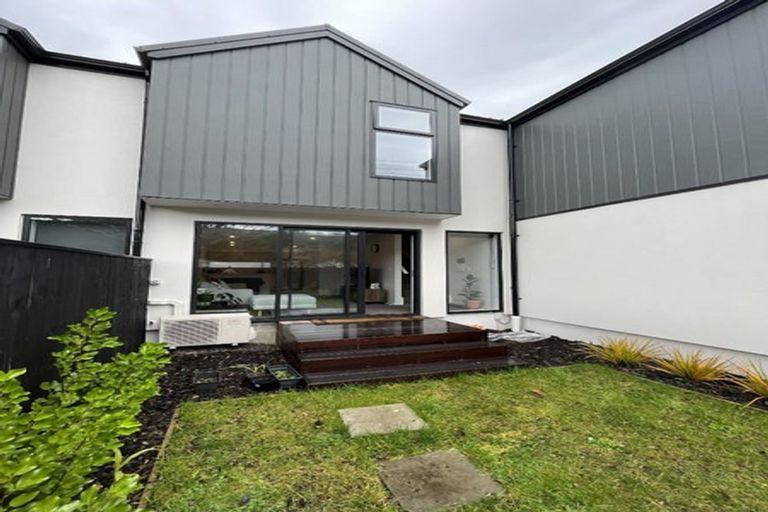 Photo of property in 2/48 Glen Road, Stokes Valley, Lower Hutt, 5019