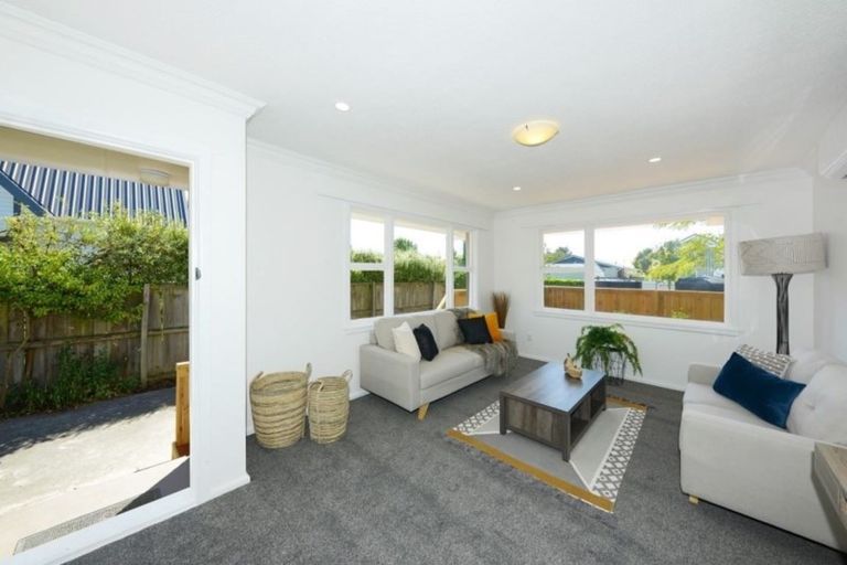 Photo of property in 49 Bretts Road, St Albans, Christchurch, 8052