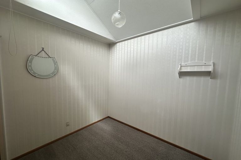 Photo of property in 2 Grant Street, Gore, 9710