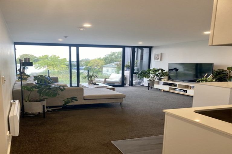 Photo of property in Leicester Executive Apartments, 406/282 Madras Street, Christchurch Central, Christchurch, 8011