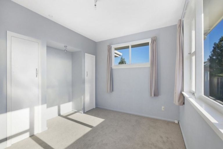 Photo of property in 19 Moyna Avenue, Dallington, Christchurch, 8061