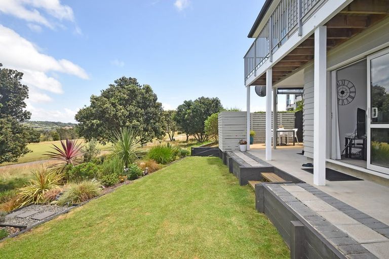 Photo of property in 37 Maylee Crescent, Gulf Harbour, Whangaparaoa, 0930