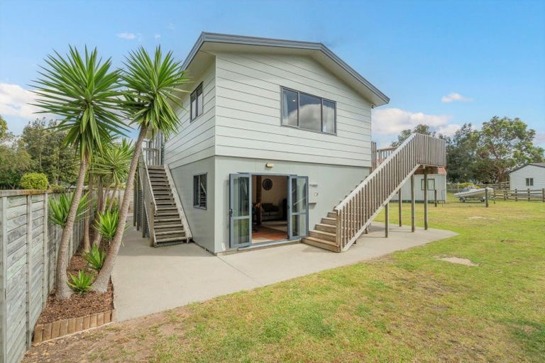 Photo of property in 120 Rimu Place, Matarangi, Whitianga, 3592