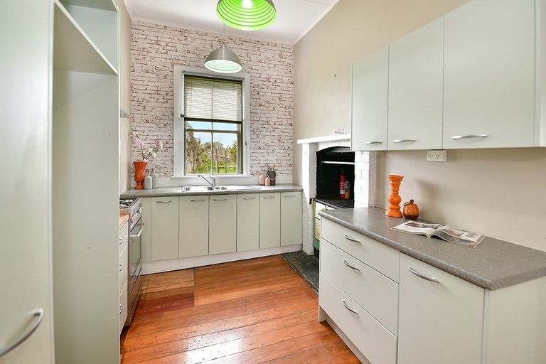 Photo of property in 11 Pinchgut Road, Kaukapakapa, 0873