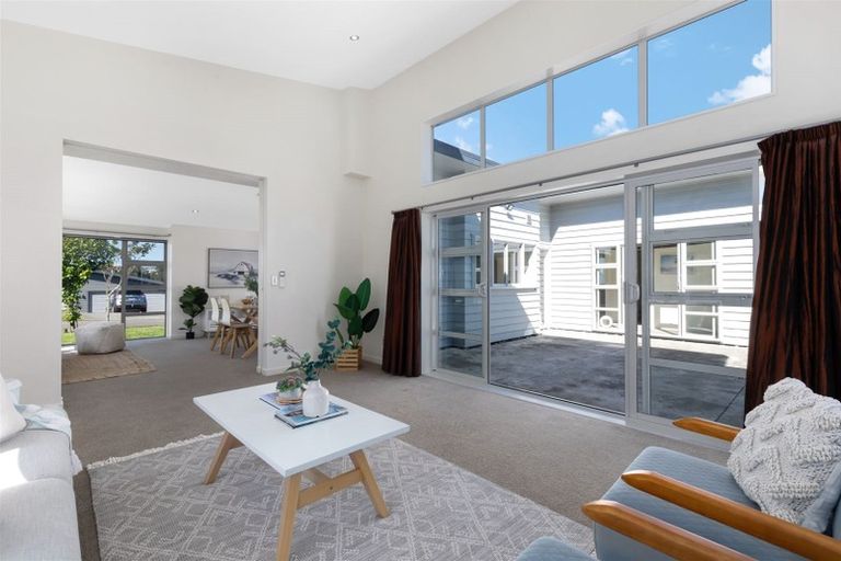 Photo of property in 18 Dusky Crescent, Aotea, Porirua, 5024