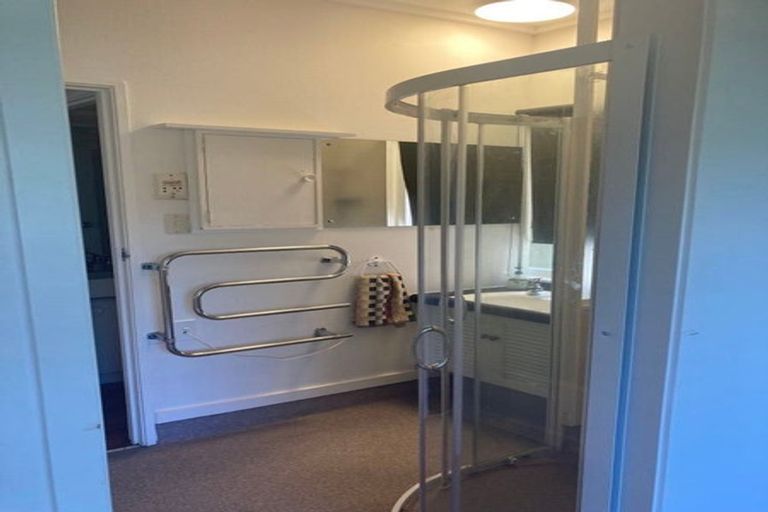 Photo of property in 15 Hattaway Avenue, Bucklands Beach, Auckland, 2012