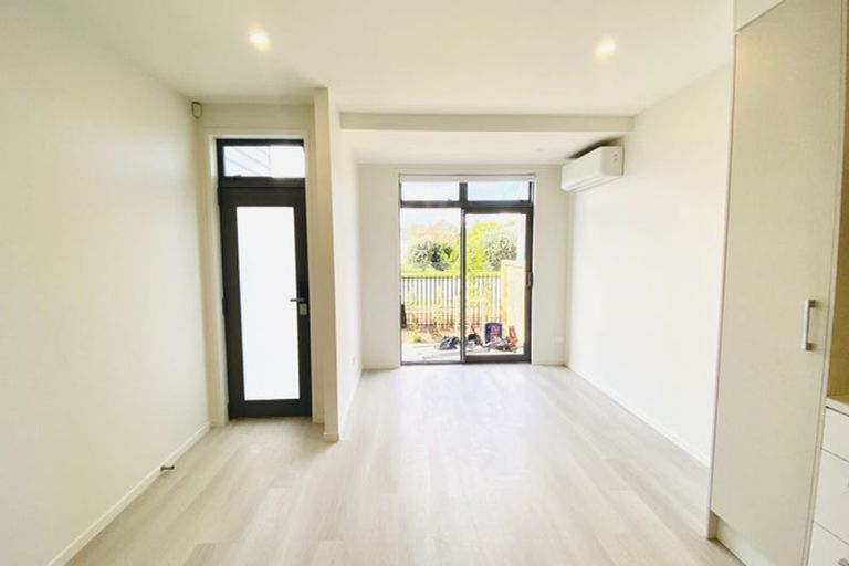 Photo of property in 588d Te Atatu Road, Te Atatu Peninsula, Auckland, 0610