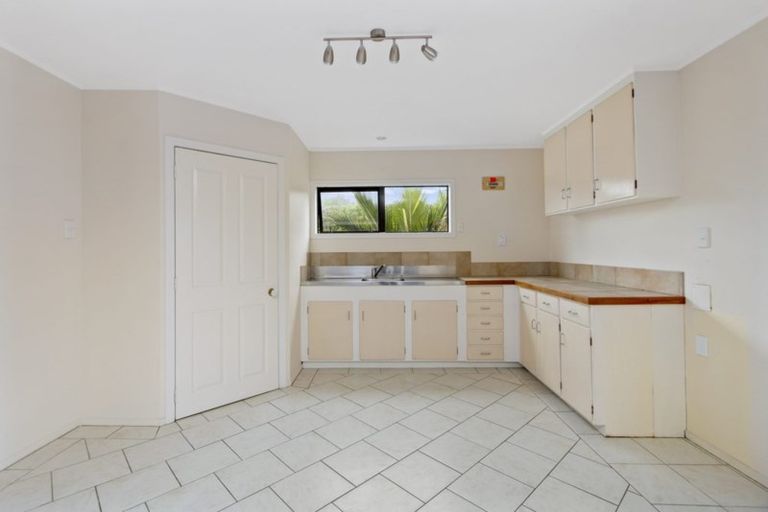 Photo of property in 9 Purata Place, Mangere Bridge, Auckland, 2022