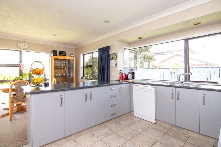 Photo of property in 115 Amberley Avenue, Highbury, Palmerston North, 4412