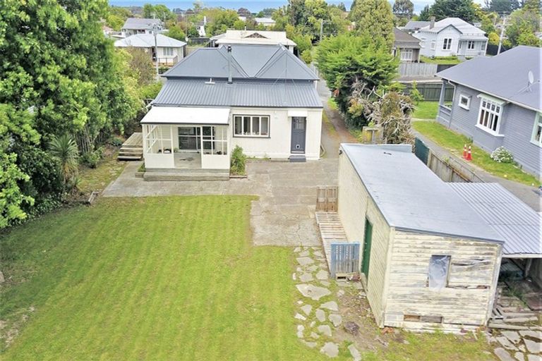 Photo of property in 12 Hunia Street, Marton, 4710