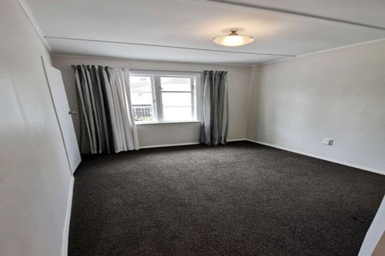 Photo of property in 62 Main Road, Wainuiomata, Lower Hutt, 5014