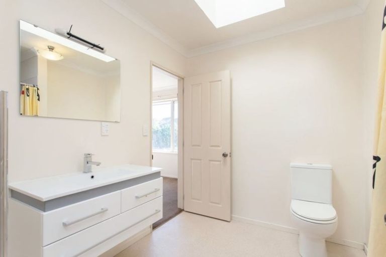 Photo of property in 28 Landy Street, Dallington, Christchurch, 8061