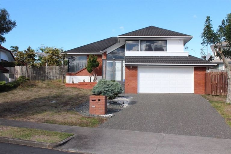 Photo of property in 32 Currell Way, Somerville, Auckland, 2014