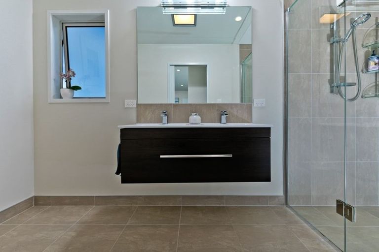 Photo of property in 82 Pohutukawa Parade, Riverhead, 0820