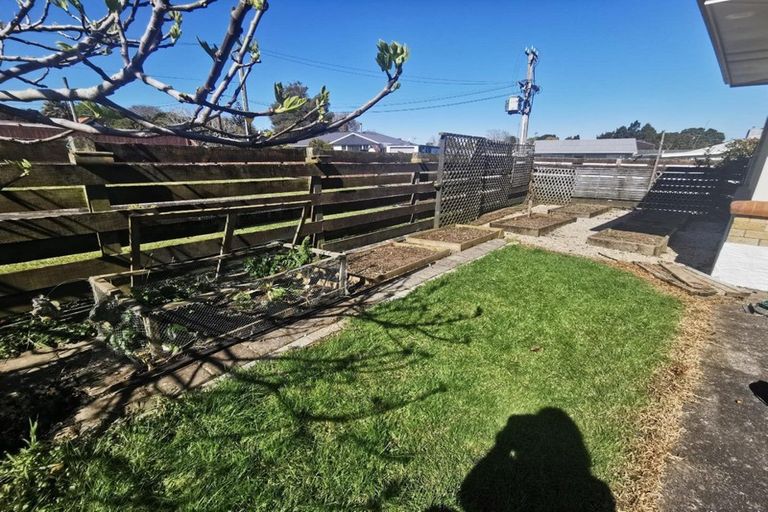 Photo of property in 2 Kelvyn Grove, Manurewa, Auckland, 2102