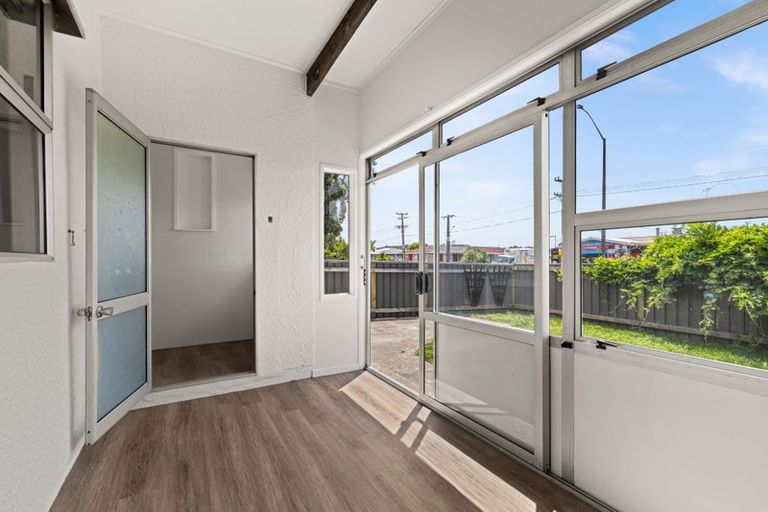 Photo of property in 1/85 Meeanee Road, Taradale, Napier, 4112