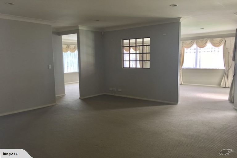 Photo of property in 38 Baverstock Road, Flat Bush, Auckland, 2016