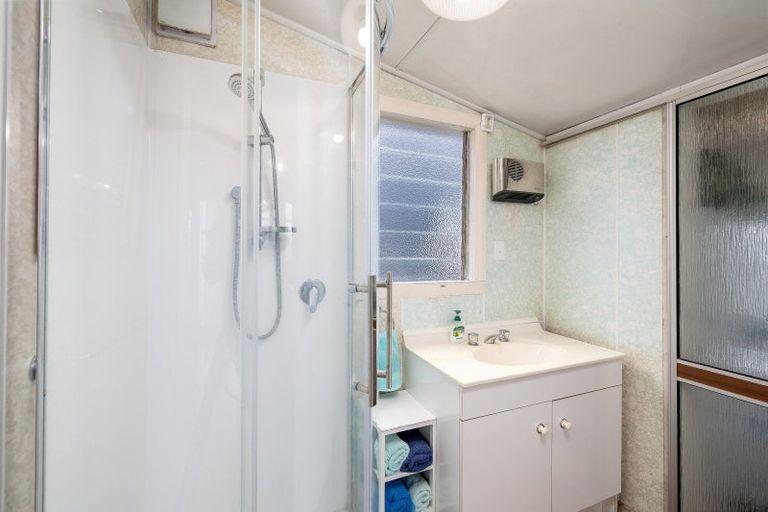 Photo of property in 28 Leonard Street, Waimate, 7924