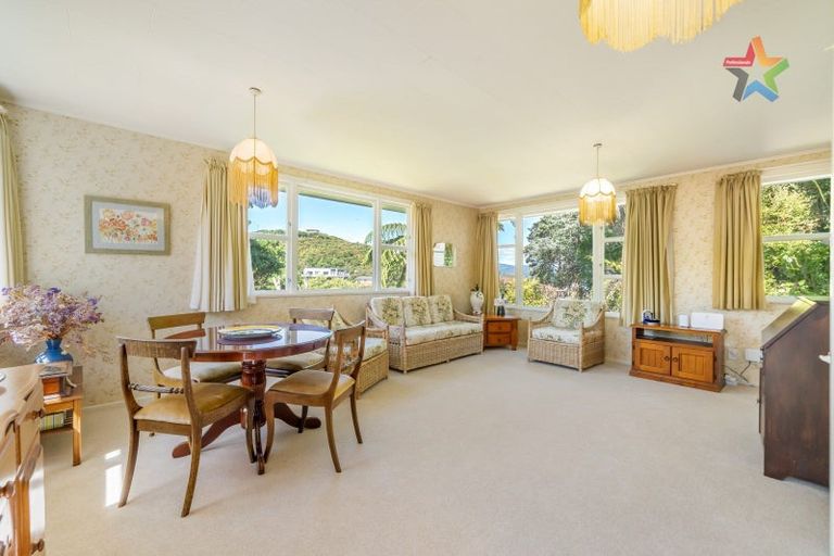 Photo of property in 22 Cedar Street, Maungaraki, Lower Hutt, 5010