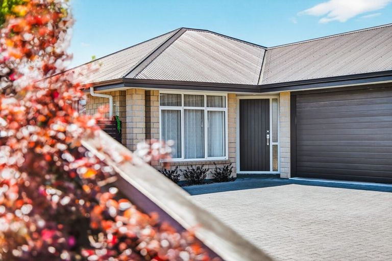 Photo of property in 22 Huka Heights Drive, Rangatira Park, Taupo, 3330