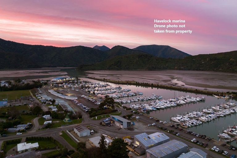 Photo of property in 27 Lawrence Street, Havelock, 7100