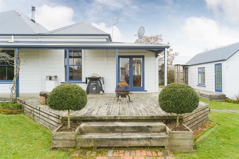 Photo of property in 104 Sherwill Street West, Feilding, 4702